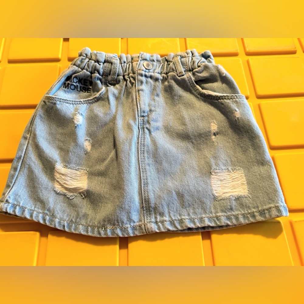Zara Disney Mickey Mouse toddler Jean skirt size 2/3 EUC